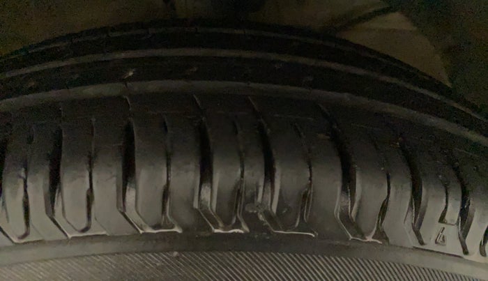 2018 Maruti Dzire VXI AMT, Petrol, Automatic, 24,209 km, Right Rear Tyre Tread