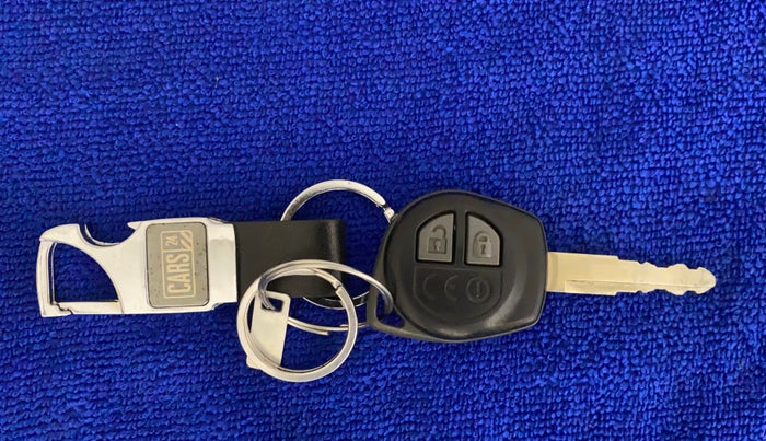 2018 Maruti Dzire VXI AMT, Petrol, Automatic, 24,209 km, Key Close Up