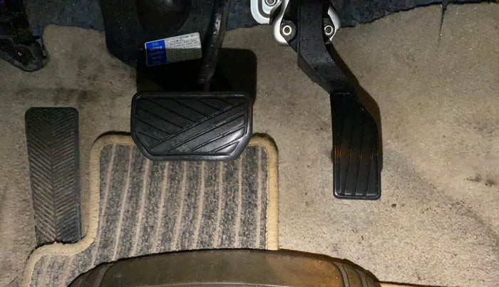 2018 Maruti Ciaz ZETA 1.4  AT PETROL, Petrol, Automatic, 72,881 km, Pedals