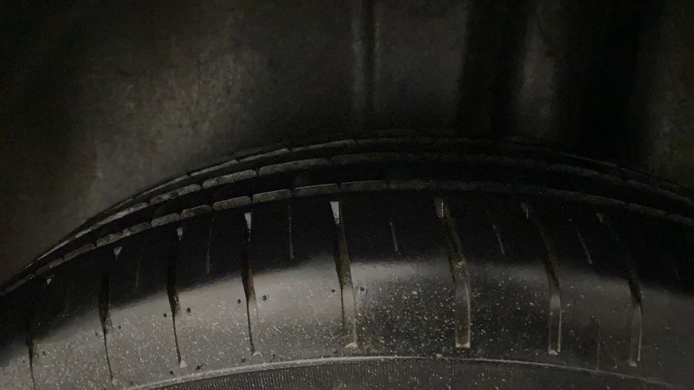 2018 Maruti Ciaz ZETA 1.4  AT PETROL, Petrol, Automatic, 72,833 km, Left Rear Tyre Tread