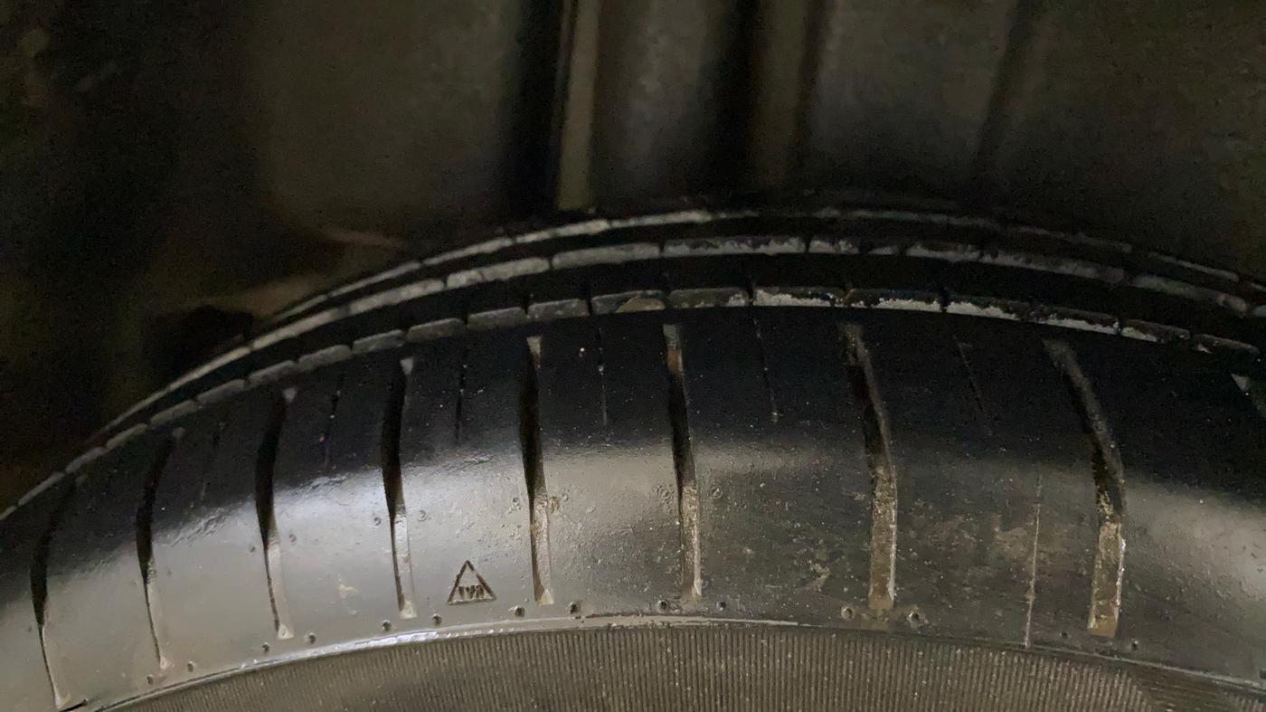 2018 Maruti Ciaz ZETA 1.4  AT PETROL, Petrol, Automatic, 72,833 km, Right Rear Tyre Tread