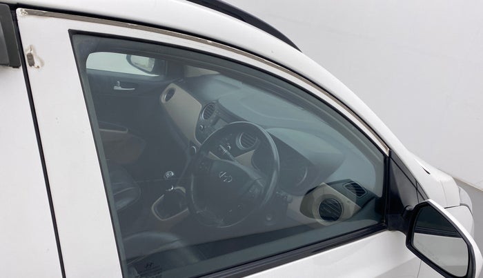 2016 Hyundai Grand i10 SPORTZ 1.2 KAPPA VTVT, Petrol, Manual, 74,335 km, Driver-side door - Door visor damaged