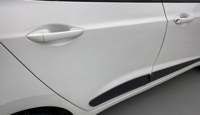 2016 Hyundai Grand i10 SPORTZ 1.2 KAPPA VTVT, Petrol, Manual, 74,335 km, Right rear door - Slightly dented