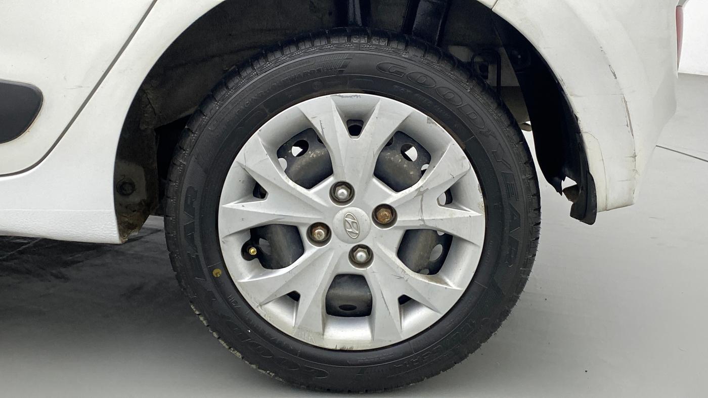 2016 Hyundai Grand i10 SPORTZ 1.2 KAPPA VTVT, Petrol, Manual, 74,335 km, Left Rear Wheel