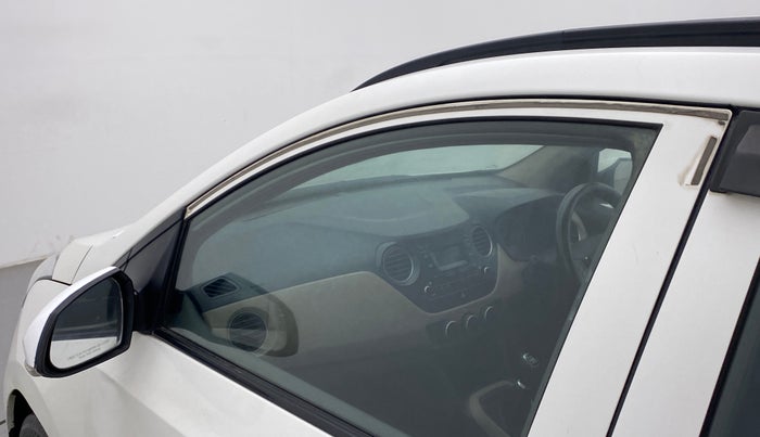 2016 Hyundai Grand i10 SPORTZ 1.2 KAPPA VTVT, Petrol, Manual, 74,335 km, Front passenger door - Door visor damaged