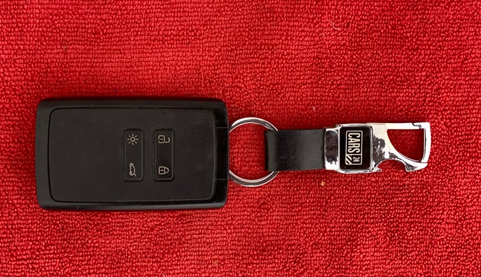 2022 Renault TRIBER RXZ AMT, Petrol, Automatic, 7,177 km, Key Close Up