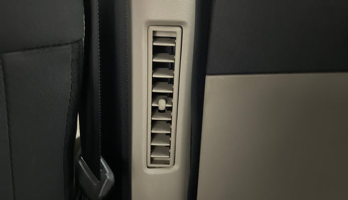 2022 Renault TRIBER RXZ AMT, Petrol, Automatic, 7,177 km, Rear AC Vents