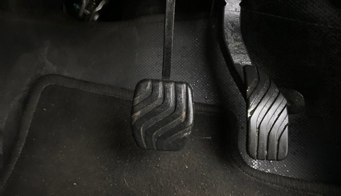 2022 Renault TRIBER RXZ AMT, Petrol, Automatic, 7,177 km, Pedals