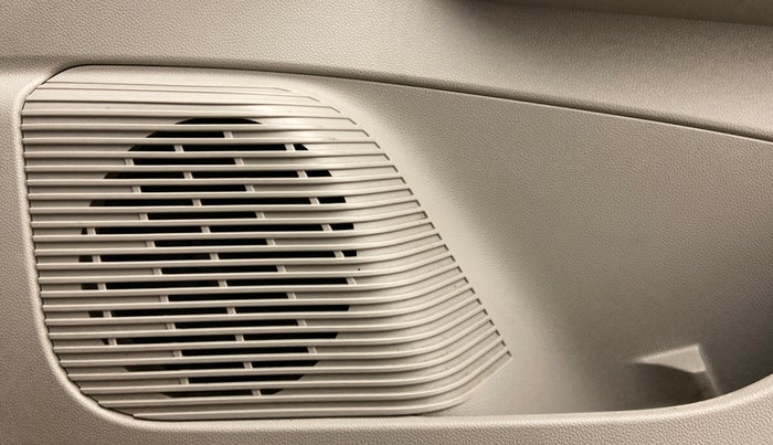 2022 Renault TRIBER RXZ AMT, Petrol, Automatic, 7,177 km, Speaker