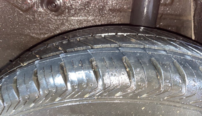 2016 Maruti Celerio VXI, Petrol, Manual, 43,180 km, Left Rear Tyre Tread