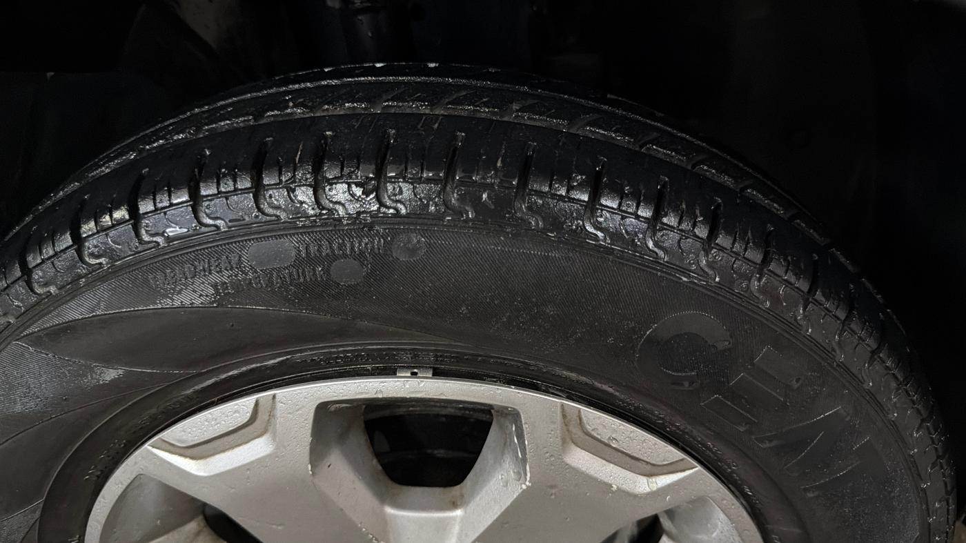 2017 Renault Kwid CLIMBER 1.0, Petrol, Manual, 36,557 km, Right Front Tyre Tread