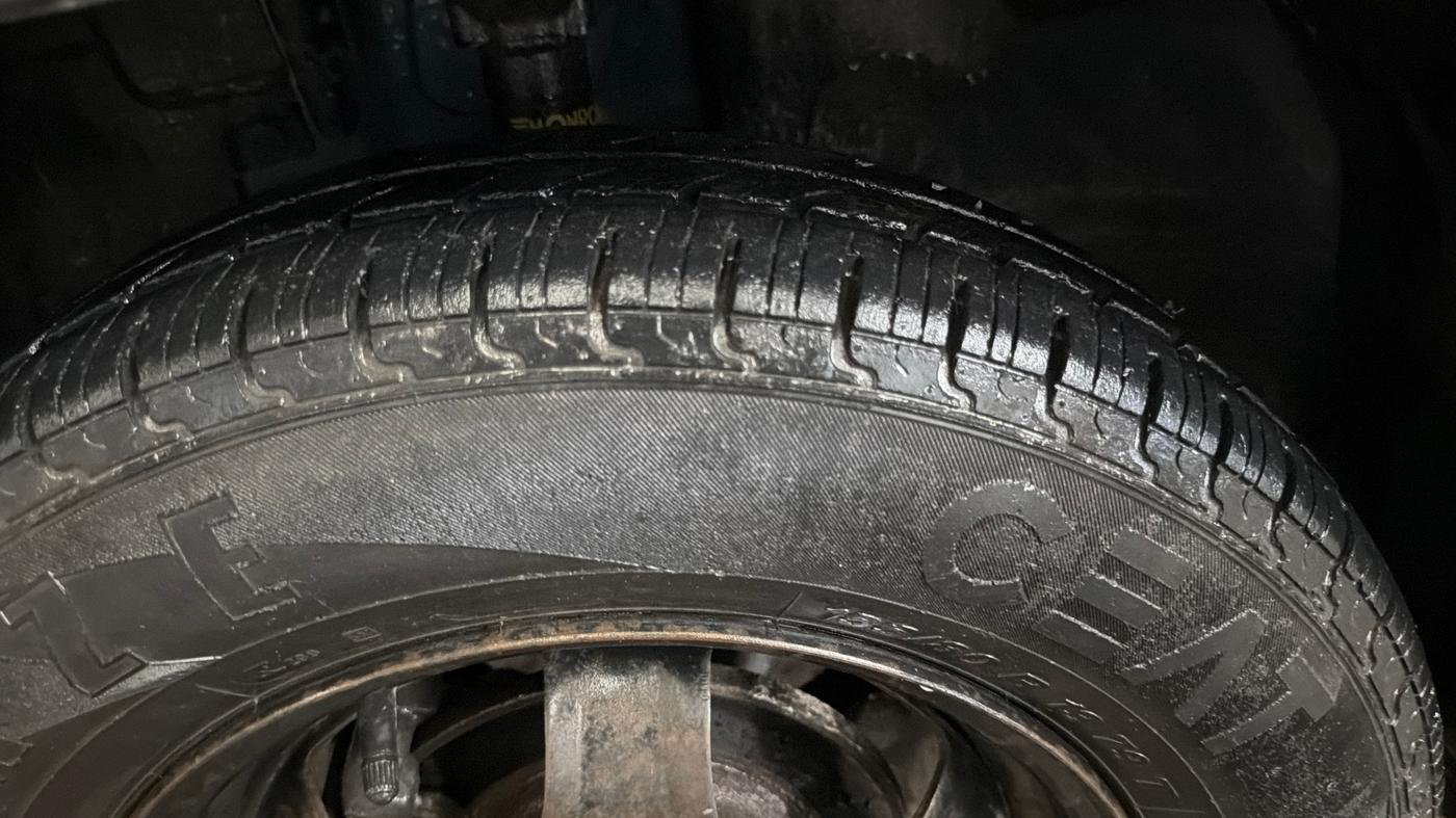 2017 Renault Kwid CLIMBER 1.0, Petrol, Manual, 36,557 km, Left Front Tyre Tread