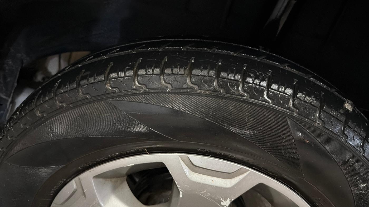 2017 Renault Kwid CLIMBER 1.0, Petrol, Manual, 36,557 km, Left Rear Tyre Tread