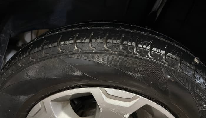 2017 Renault Kwid CLIMBER 1.0, Petrol, Manual, 36,557 km, Left Rear Tyre Tread