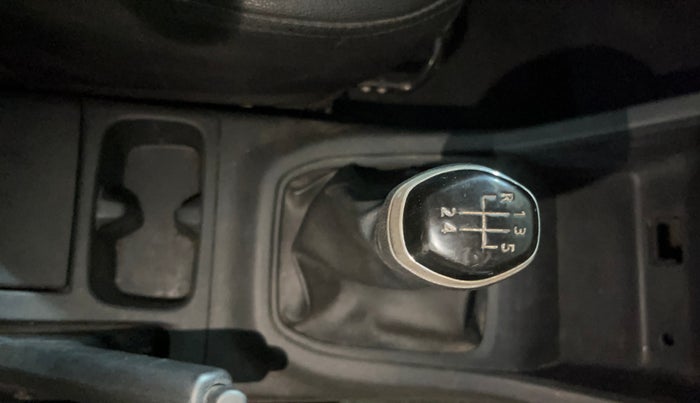 2022 Renault TRIBER RXT, Petrol, Manual, 1,01,614 km, Gear Lever