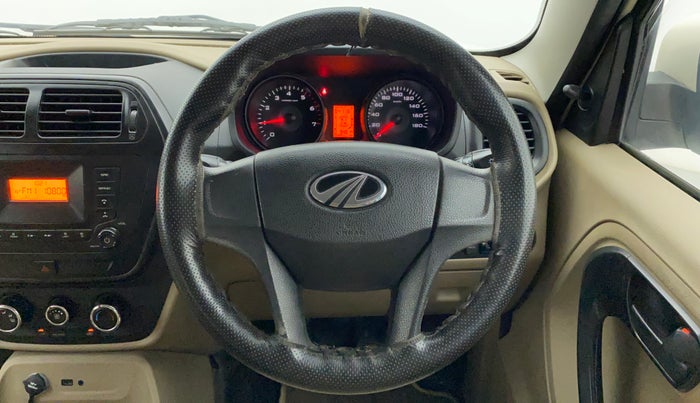 2018 Mahindra TUV300 T6 PLUS, Diesel, Manual, 94,814 km, Steering Wheel Close Up