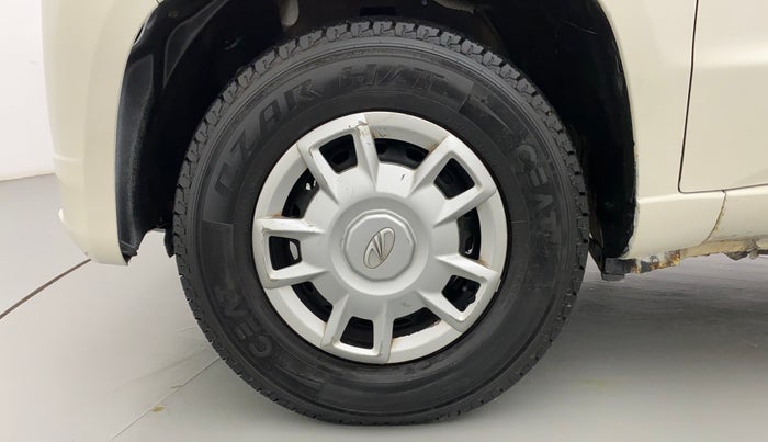 2018 Mahindra TUV300 T6 PLUS, Diesel, Manual, 94,814 km, Left Front Wheel