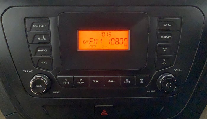2018 Mahindra TUV300 T6 PLUS, Diesel, Manual, 94,814 km, Infotainment System