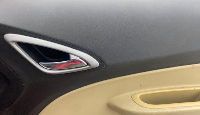 2015 Chevrolet Sail 1.2 LS ABS, Petrol, Manual, 83,959 km, Driver Side Door Panels Control