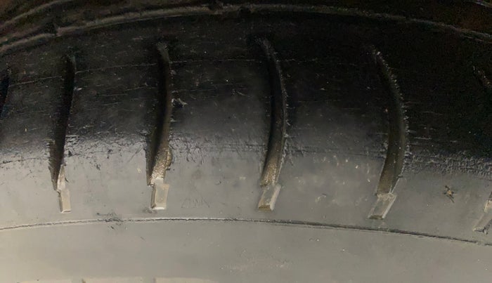 2015 Chevrolet Sail 1.2 LS ABS, Petrol, Manual, 83,959 km, Right Front Tyre Tread