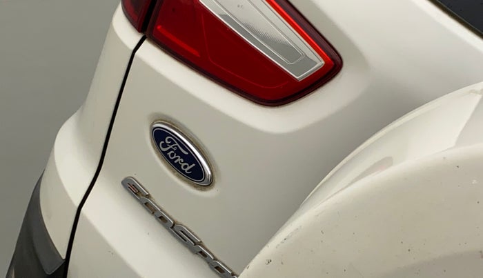 2017 Ford Ecosport TITANIUM 1.5L DIESEL, Diesel, Manual, 94,692 km, Dicky (Boot door) - Slightly dented
