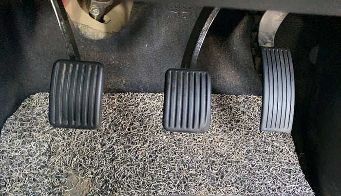 2018 Hyundai Grand i10 SPORTZ 1.2 KAPPA VTVT DUAL TONE, CNG, Manual, 65,557 km, Pedals