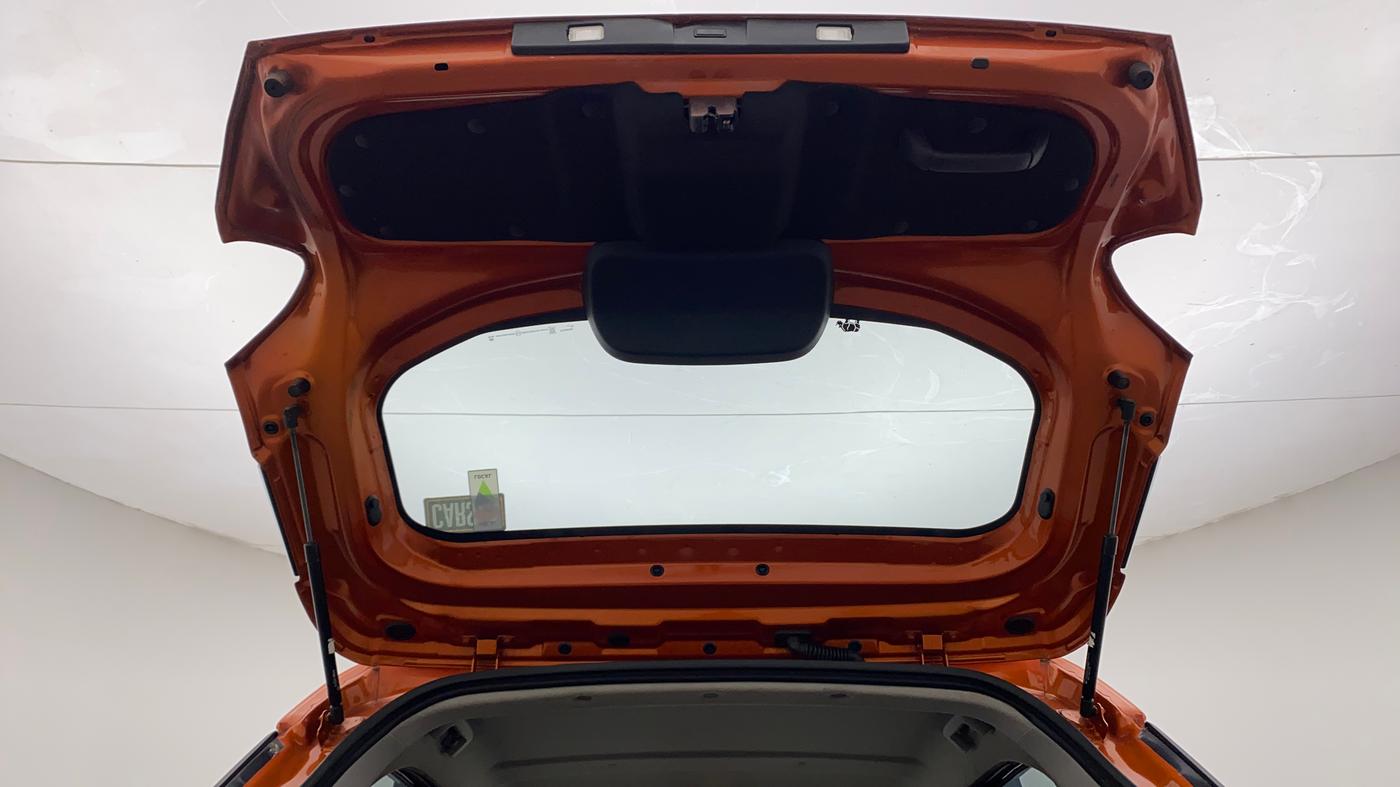 2023 Tata PUNCH ACCOMPLISHED DAZZLE PACK AMT, Petrol, Automatic, 29,055 km, Boot Door Open