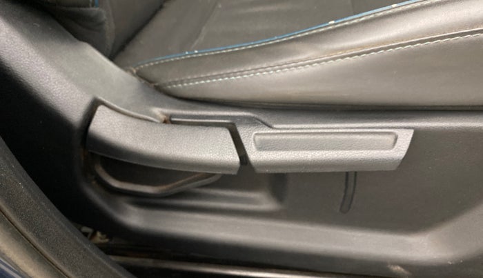 2019 Hyundai GRAND I10 NIOS SPORTZ 1.2 KAPPA VTVT DUAL TONE, Petrol, Manual, 42,367 km, Driver Side Adjustment Panel