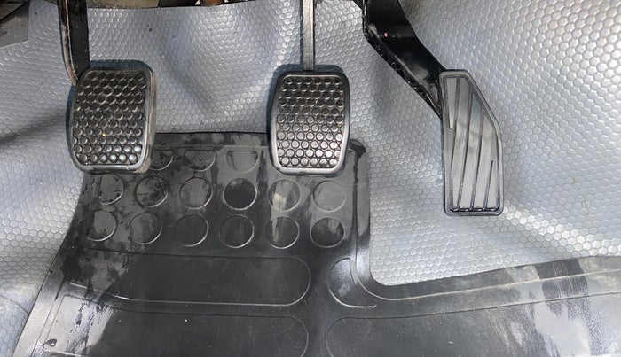 2017 Maruti Alto K10 VXI (O), Petrol, Manual, 86,340 km, Pedals