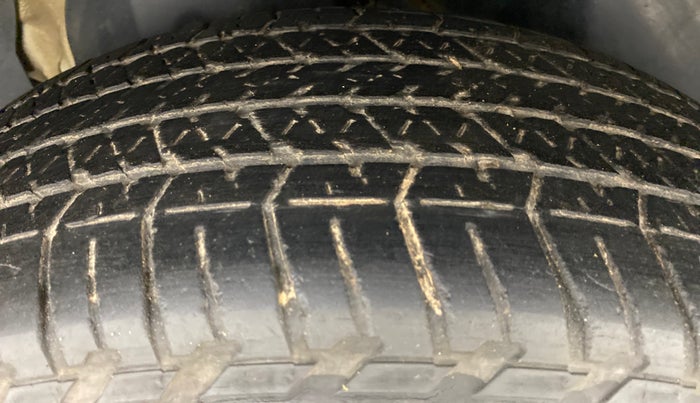 2020 Mahindra XUV500 W7 FWD, Diesel, Manual, 38,625 km, Right Rear Tyre Tread