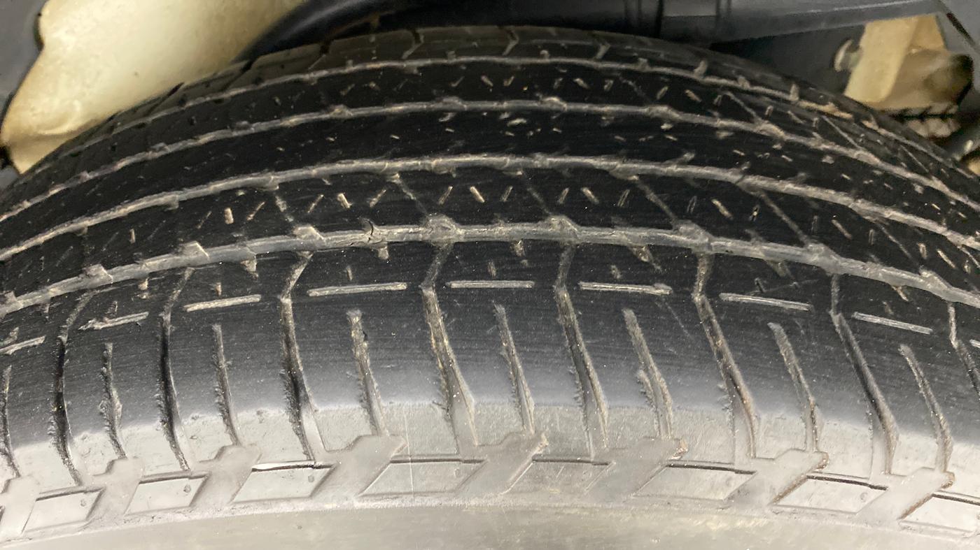 2020 Mahindra XUV500 W7 FWD, Diesel, Manual, 38,625 km, Left Rear Tyre Tread