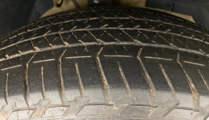 2020 Mahindra XUV500 W7 FWD, Diesel, Manual, 38,625 km, Right Front Tyre Tread