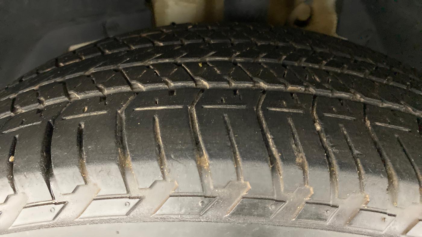 2020 Mahindra XUV500 W7 FWD, Diesel, Manual, 38,625 km, Left Front Tyre Tread