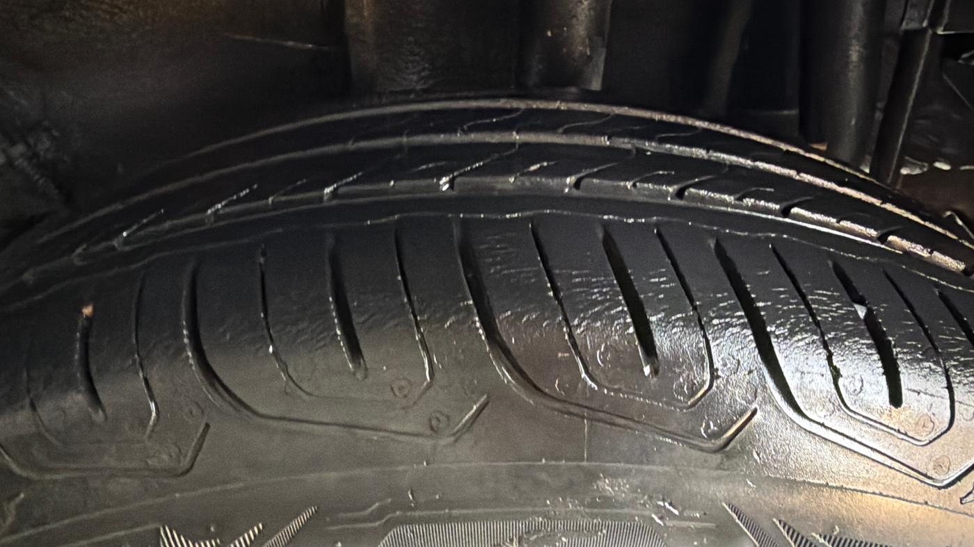 2021 Tata Tiago XE PETROL, Petrol, Manual, 28,868 km, Left Rear Tyre Tread