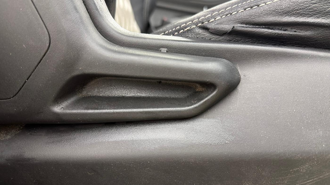 2021 Tata Tiago XE PETROL, Petrol, Manual, 28,868 km, Driver Side Adjustment Panel