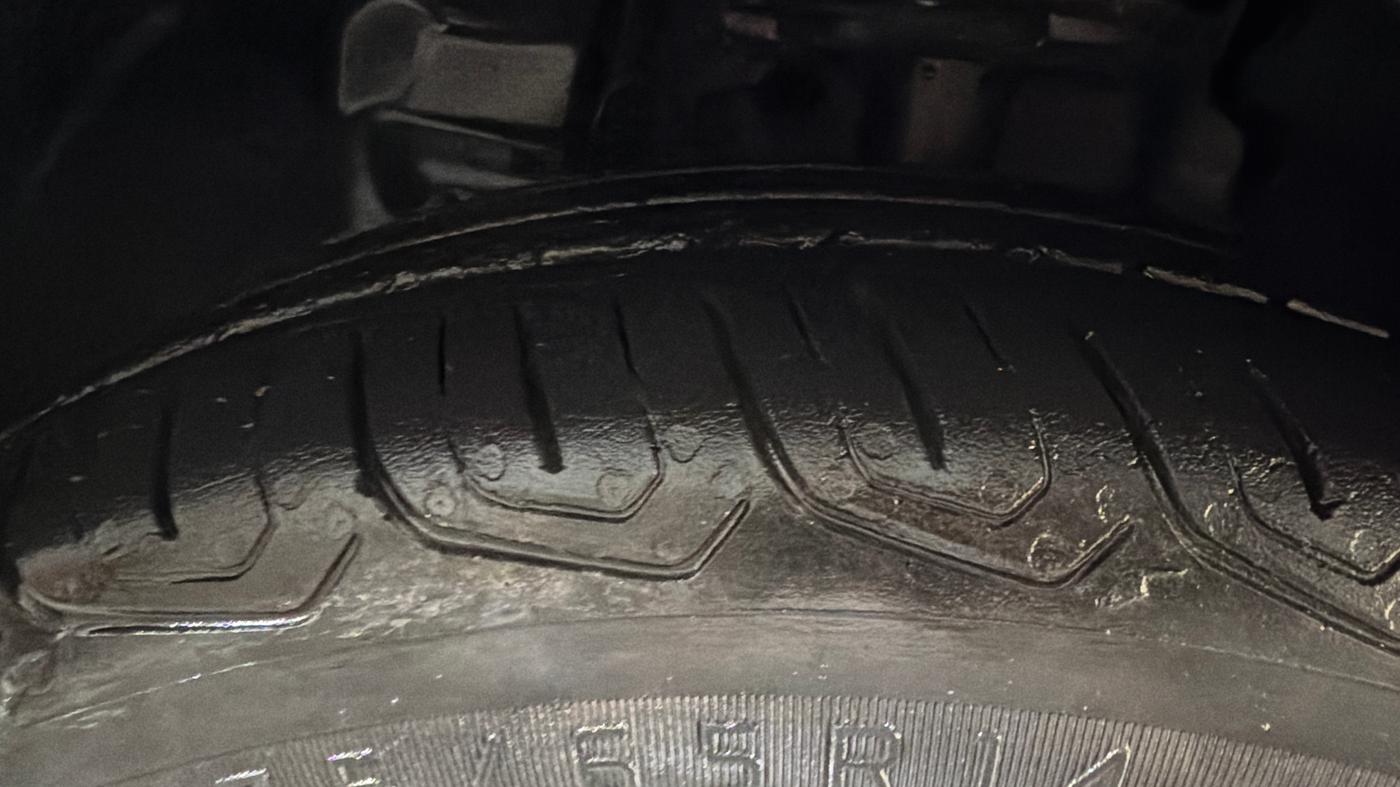 2021 Tata Tiago XE PETROL, Petrol, Manual, 28,868 km, Left Front Tyre Tread