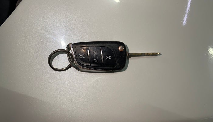2018 Maruti Baleno SIGMA PETROL 1.2, Petrol, Manual, 72,956 km, Key Close Up
