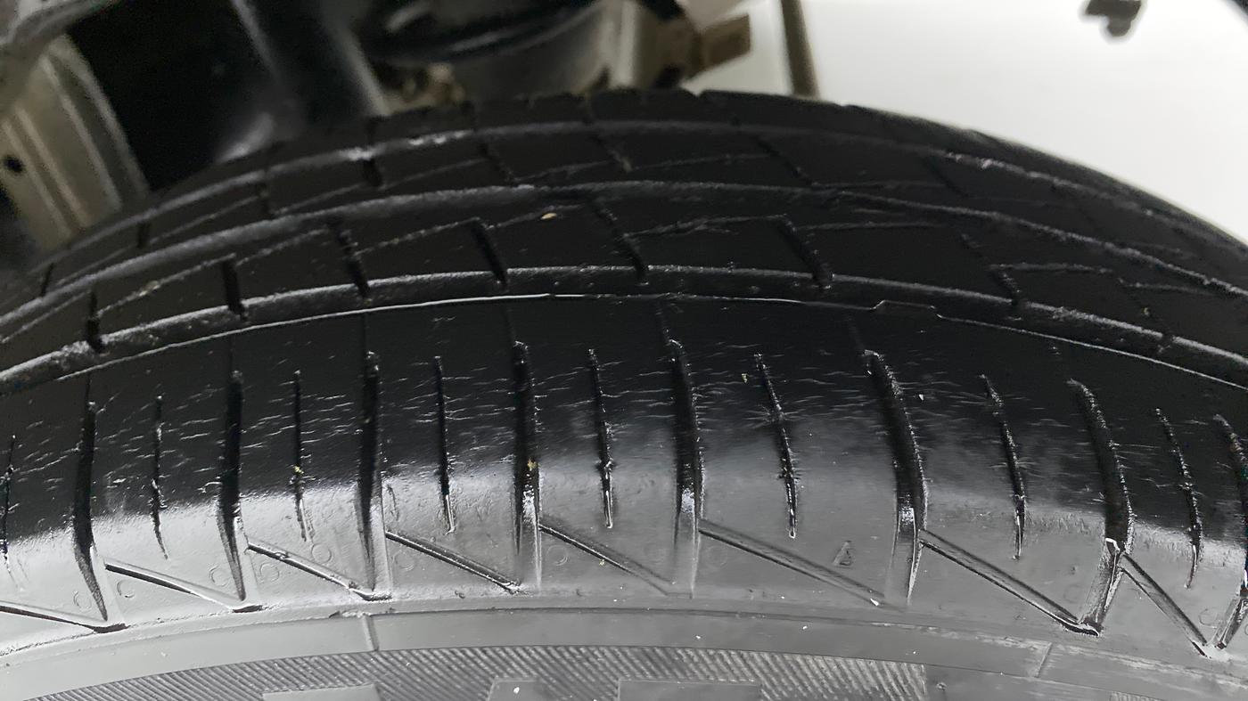 2019 Maruti Alto LXI, Petrol, Manual, 19,070 km, Left Rear Tyre Tread