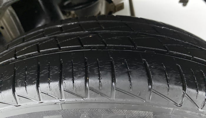 2019 Maruti Alto LXI, Petrol, Manual, 19,070 km, Left Rear Tyre Tread