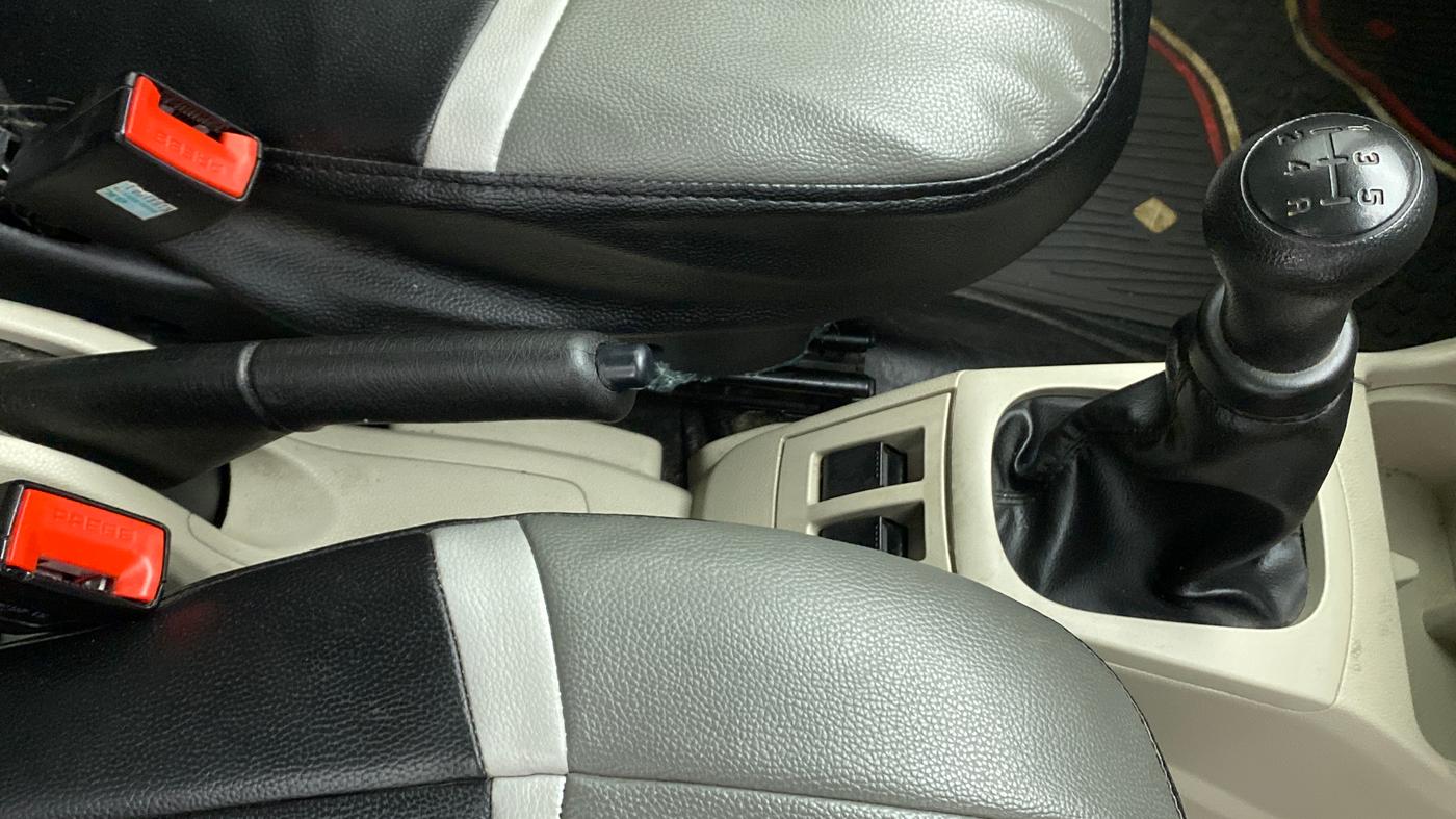 2019 Maruti Alto LXI, Petrol, Manual, 19,070 km, Gear Lever