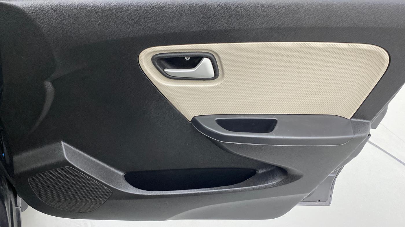2019 Maruti Alto LXI, Petrol, Manual, 19,070 km, Driver Side Door Panels Control