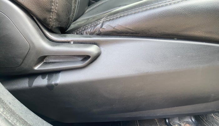 2020 Tata NEXON XM PETROL, Petrol, Manual, 50,553 km, Driver Side Adjustment Panel