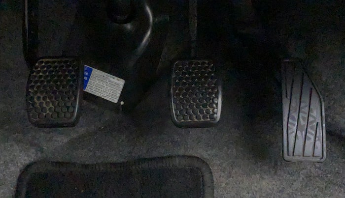 2020 Maruti Alto VXI, Petrol, Manual, 14,990 km, Pedals