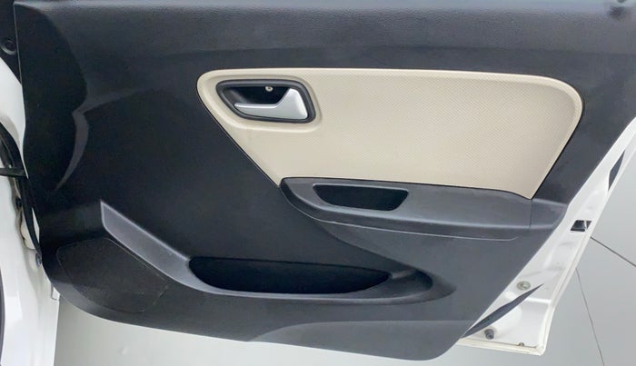 2020 Maruti Alto VXI, Petrol, Manual, 14,990 km, Driver Side Door Panels Control