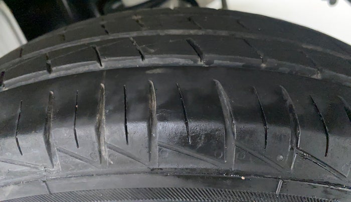 2020 Maruti Alto VXI, Petrol, Manual, 14,990 km, Left Rear Tyre Tread