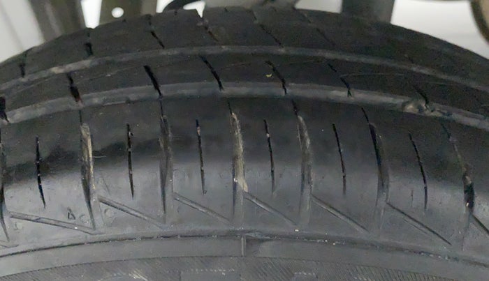 2020 Maruti Alto VXI, Petrol, Manual, 14,990 km, Right Rear Tyre Tread