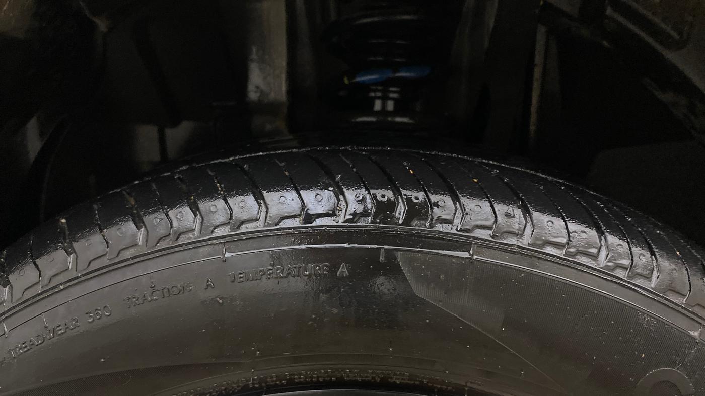2023 Renault Kiger RXZ AMT, Petrol, Automatic, 11,277 km, Left Front Tyre Tread