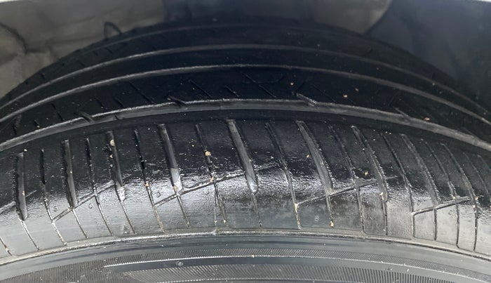 2020 Hyundai Verna SX PETROL MT, Petrol, Manual, 22,859 km, Right Front Tyre Tread