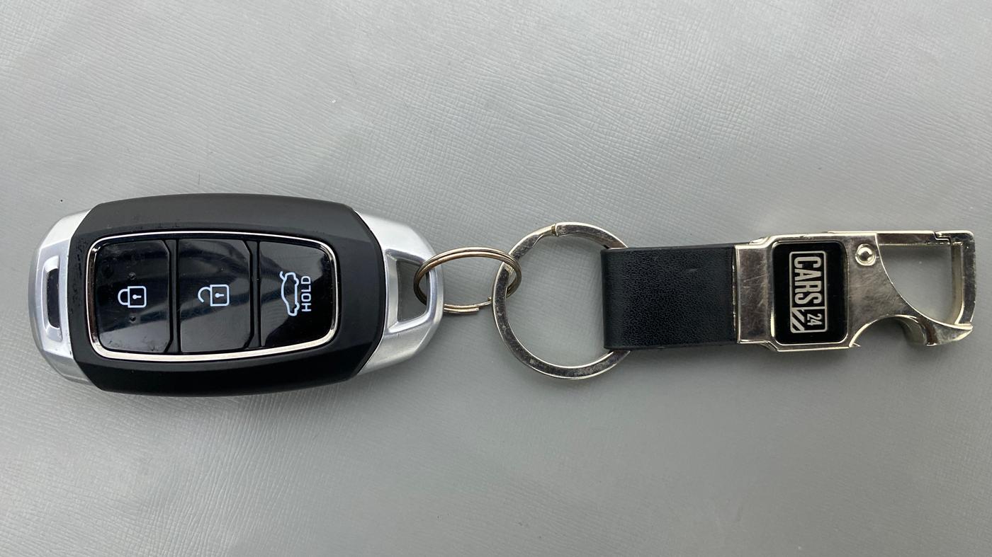 2020 Hyundai Verna SX PETROL MT, Petrol, Manual, 22,859 km, Key Close Up