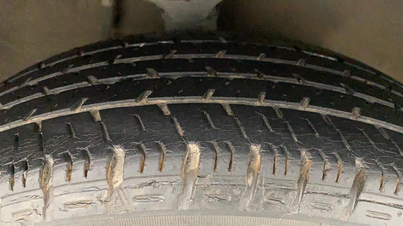 2014 Maruti Alto K10 VXI, Petrol, Manual, 40,940 km, Right Front Tyre Tread